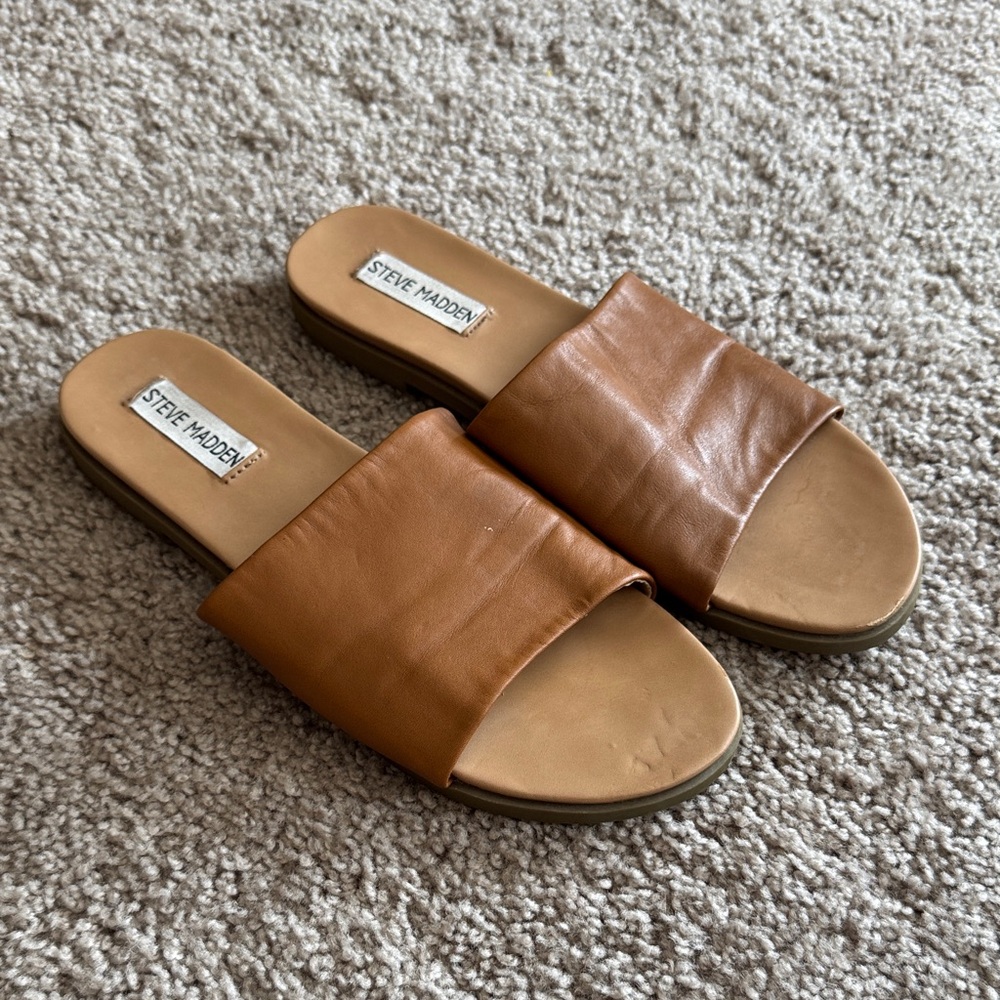 Steve Madden Tan Leather Slides